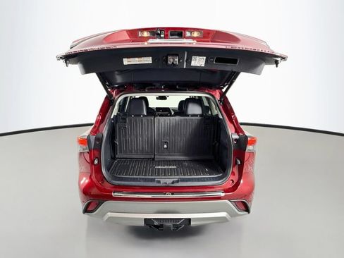 Used 2022 Toyota Highlander Platinum AWD/4WD image 29