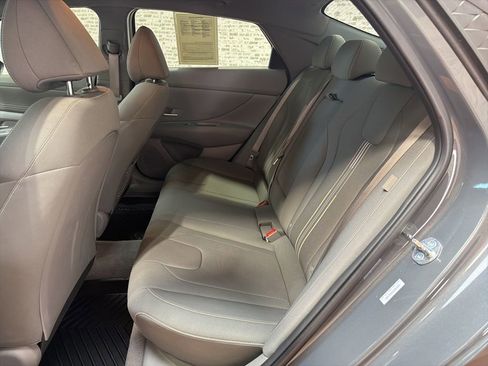 Used 2025 Hyundai Elantra SEL FWD image 14