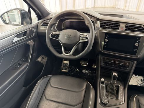 Used 2022 Volkswagen Tiguan SEL R-Line AWD/4WD image 30