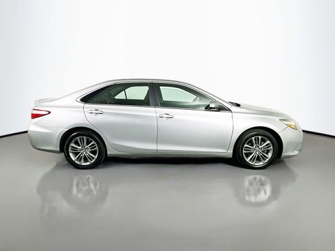 Used 2015 Toyota Camry SE FWD image 8