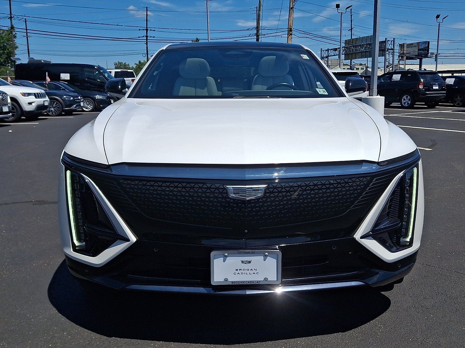 Certified 2024 Cadillac Lyriq Sport AWD/4WD image 8