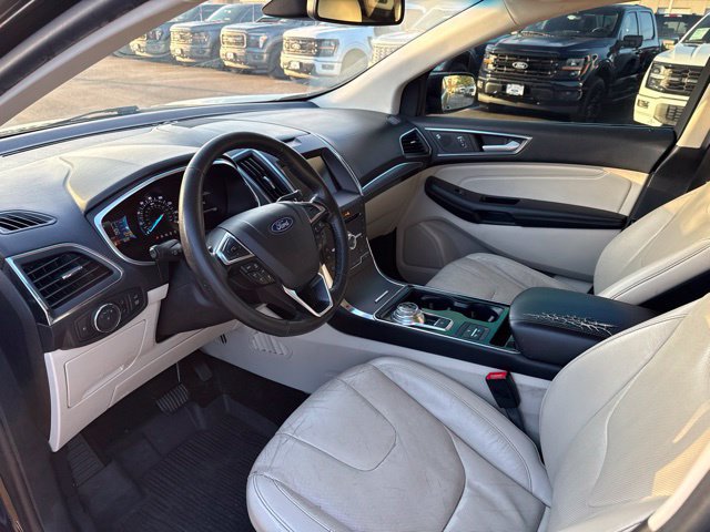 Used 2019 Ford Edge Titanium w/ Equipment Group 301A FWD image 9