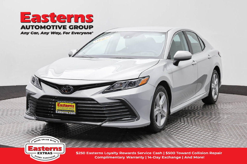 Used 2023 Toyota Camry LE FWD image 1