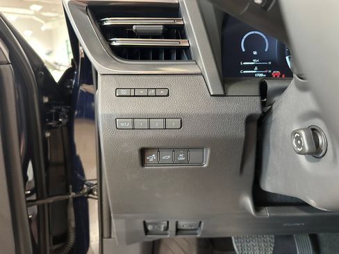 Used 2026 Lexus GX 550 w/ Accessory Package (2T) AWD/4WD image 22