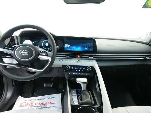 New 2026 Hyundai Elantra Limited image 30