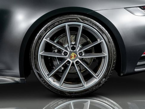 Used 2021 Porsche 911 Carrera image 17