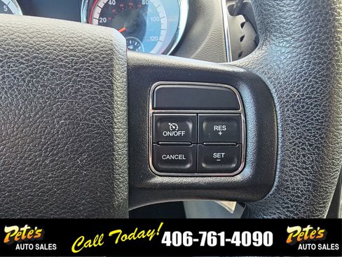 Used 2019 Dodge Grand Caravan SE w/ UConnect Hands-Free Group image 27