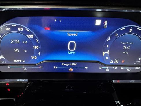 Certified 2022 Chevrolet Silverado 1500 LTZ w/ LTZ Convenience Package II AWD/4WD image 17