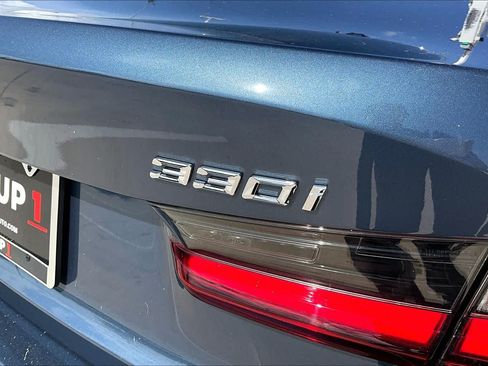 Used 2025 BMW 330i Sedan RWD image 9