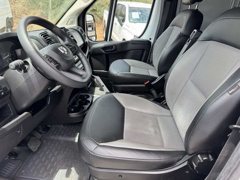 Used 2023 RAM ProMaster 2500 FWD image 24