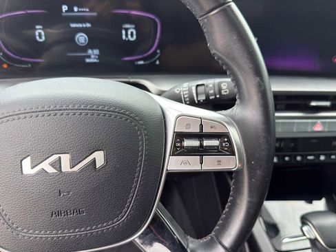 Used 2024 Kia Telluride S w/ S Sunroof Package FWD image 17