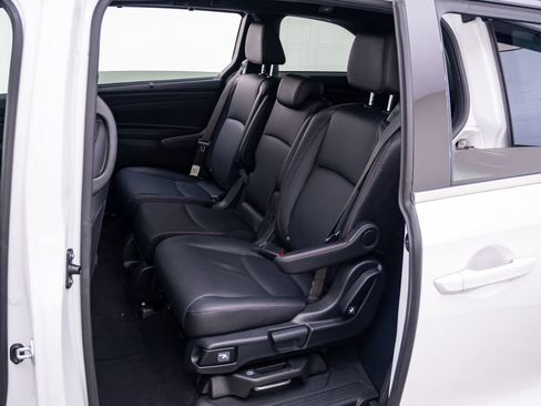 Used 2024 Honda Odyssey Sport image 17