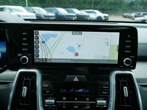 Certified 2023 Kia Sorento SX AWD/4WD image 30