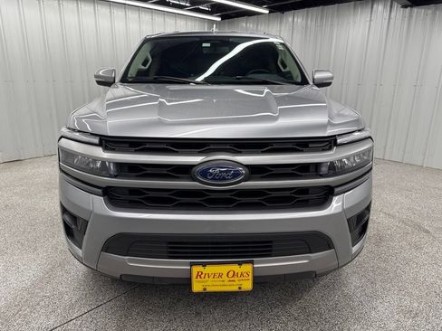 Used 2024 Ford Expedition XLT RWD image 2