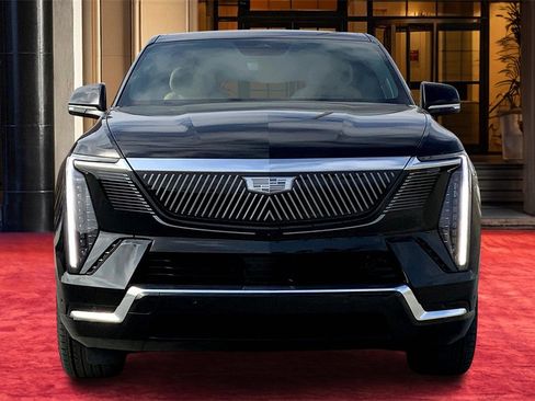 New 2025 Cadillac Escalade IQ Luxury 2 image 3