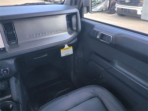 New 2025 Ford Bronco Badlands image 16