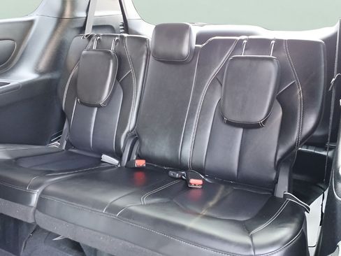 Used 2025 Chrysler Pacifica Select FWD image 29