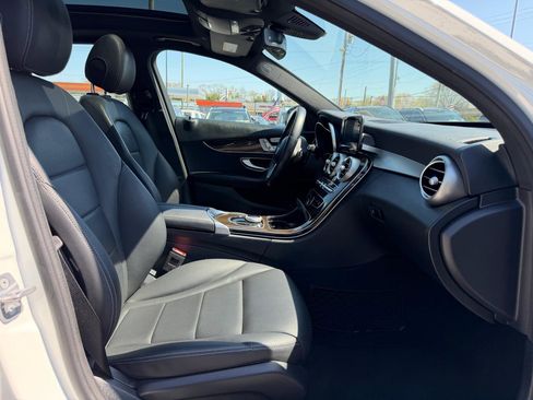 Used 2019 Mercedes-Benz C 300 4MATIC Sedan image 23
