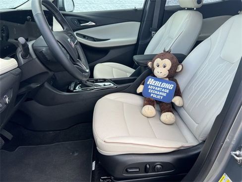Used 2024 Buick Encore GX Avenir w/ Avenir Convenience Package image 18