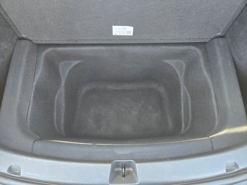 Used 2020 Tesla Model Y Long Range image 21