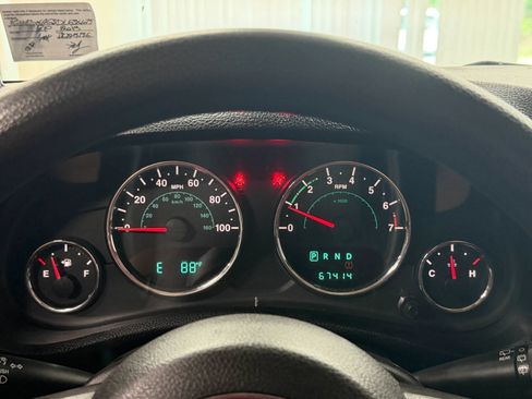 Used 2013 Jeep Wrangler Sport AWD/4WD image 22