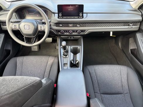 Certified 2025 Honda Accord SE image 2