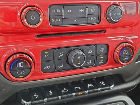 Used 2018 Chevrolet Silverado 1500 High Country image 26