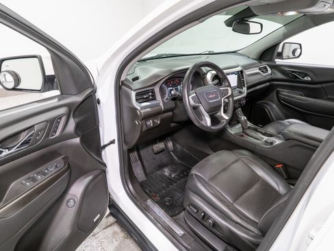 Used 2018 GMC Acadia SLT w/ LPO, Black Accent Package image 12