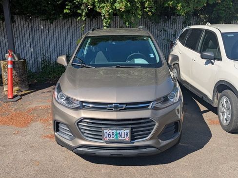 Used 2021 Chevrolet Trax LT w/ Sport Edition AWD/4WD image 10