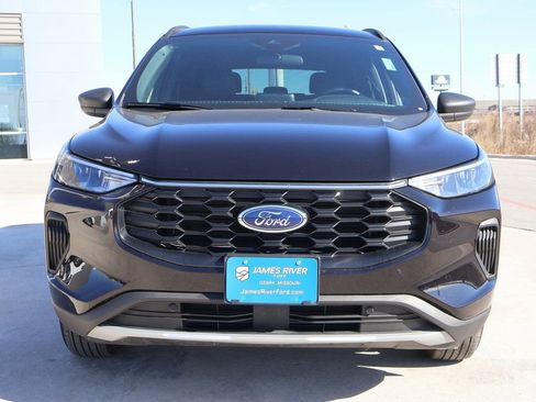 Used 2025 Ford Escape ST-Line image 7