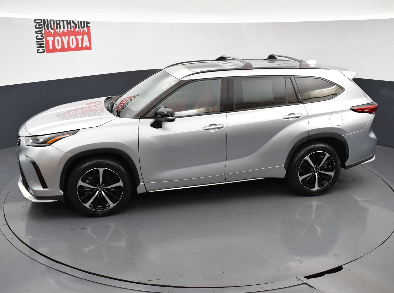 Used 2022 Toyota Highlander XSE AWD/4WD image 23