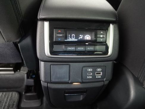 Certified 2025 Subaru Ascent Premium AWD/4WD image 30