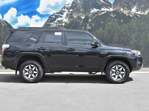 Certified 2021 Toyota 4Runner TRD Off-Road Premium w/ Moonroof Package image 2