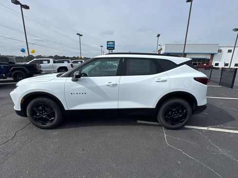 New 2026 Chevrolet Blazer LT w/ Convenience Package FWD image 9