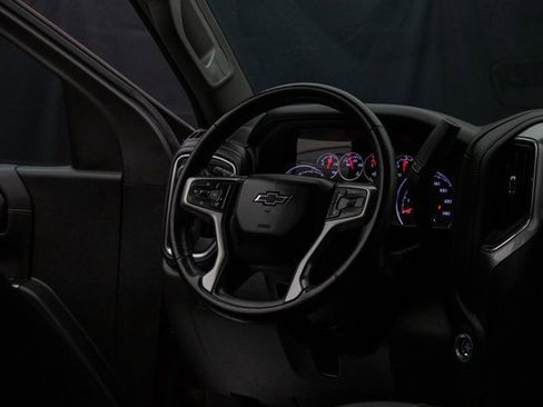 Used 2021 Chevrolet Silverado 1500 LT Trail Boss w/ Convenience Package II image 16