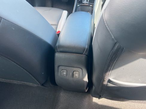 Certified 2023 Nissan Kicks SR w/ SR Premium Package FWD image 19