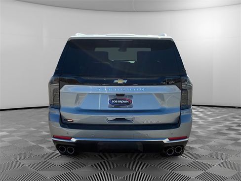 New 2025 Chevrolet Suburban Premier image 4