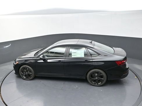 New 2026 Volkswagen Jetta SE image 14