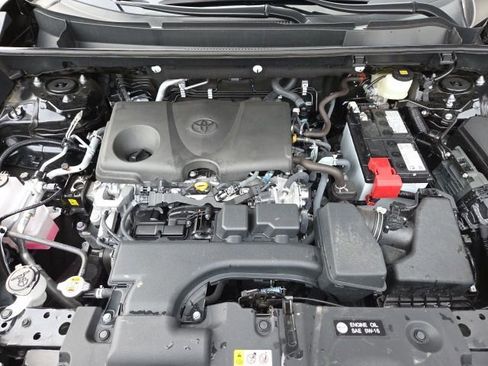 Used 2025 Toyota RAV4 LE image 27