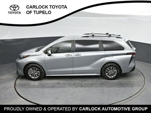 Used 2025 Toyota Sienna LE image 36