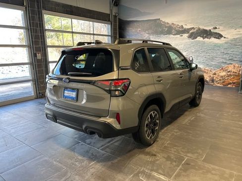 Used 2026 Subaru Forester Premium AWD/4WD image 6