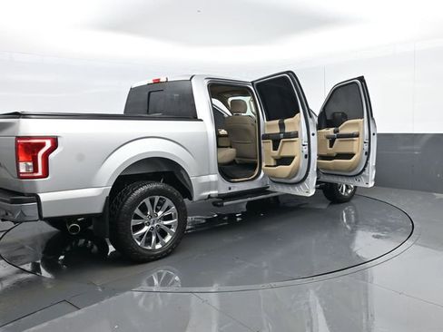 Used 2017 Ford F150 XLT w/ Equipment Group 302A Luxury AWD/4WD image 29