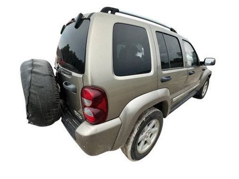 Used 2005 Jeep Liberty Limited AWD/4WD image 5