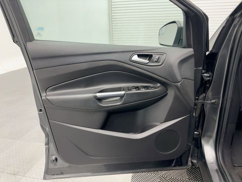 Used 2018 Ford Escape SEL image 21