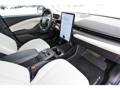 Used 2023 Ford Mustang Mach-E Premium image 28