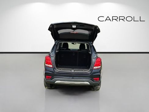 Used 2021 Chevrolet Trax LT w/ LT Convenience Package FWD image 12