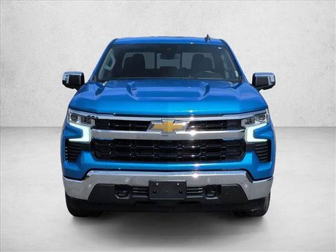 Used 2025 Chevrolet Silverado 1500 LT w/ Safety Package AWD/4WD image 3