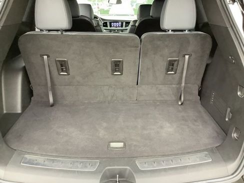 Used 2022 Buick Enclave Essence w/ Sport Touring Edition image 12