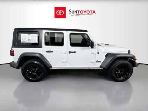 Used 2023 Jeep Wrangler Altitude image 2