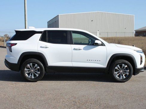 New 2026 Chevrolet Equinox LT image 18